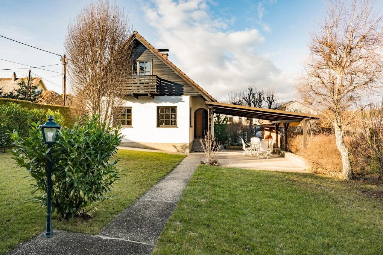 Ferienhaus Knusperhäuschen Ober St Veit By Ichbucheat Wien